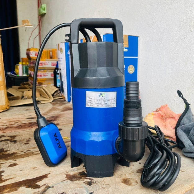 Sewage sumersible pump 1 hp dewaters 11000 litre / h